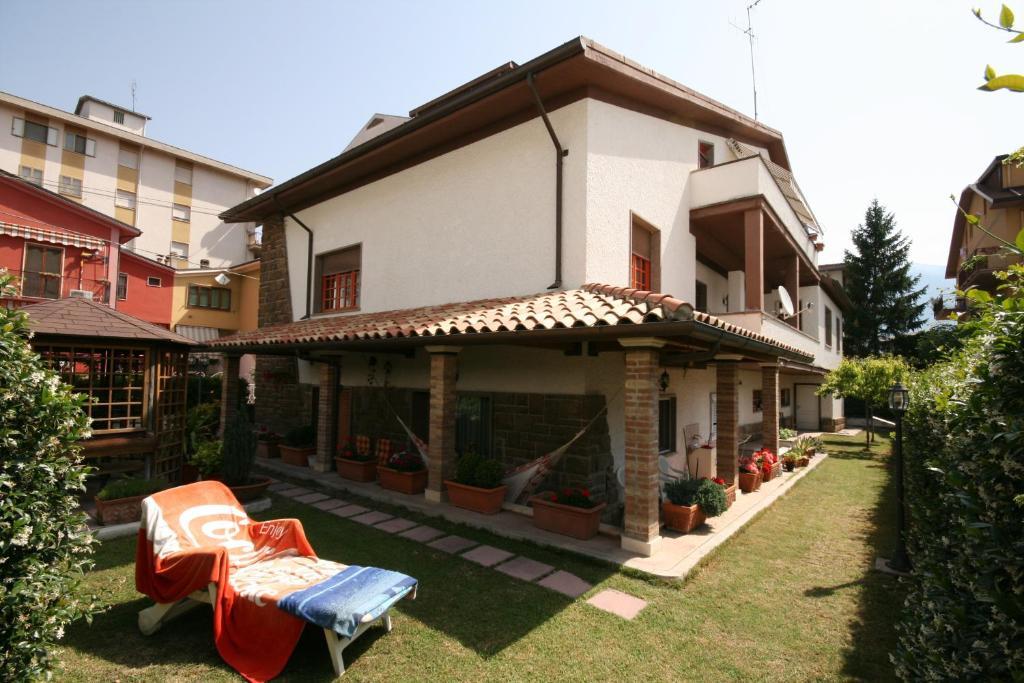 La Villa Pratola Peligna Exterior photo